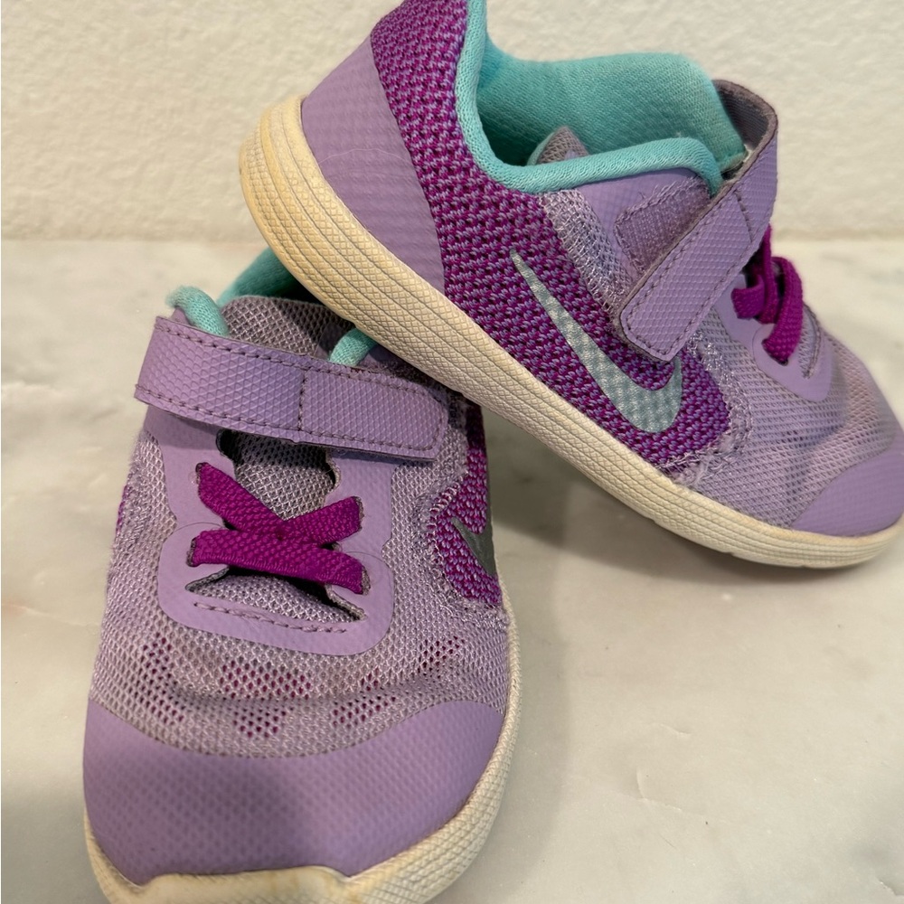 Toddler Nike Sneakers Size 8C Good Condition